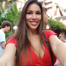 Josefina is looking for singles for a date